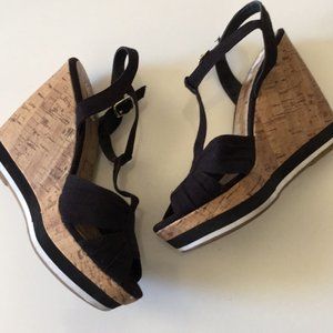 Olsenboye black wedged heels